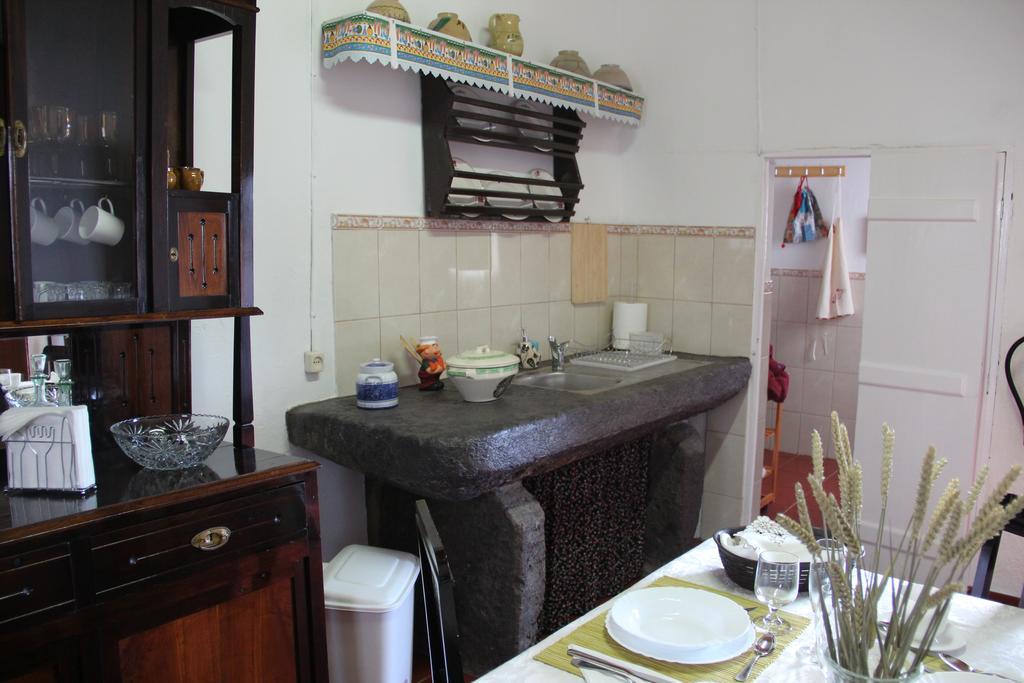 Casa Do Sr. Alberto Villa Praia da Vitoria ภายนอก รูปภาพ