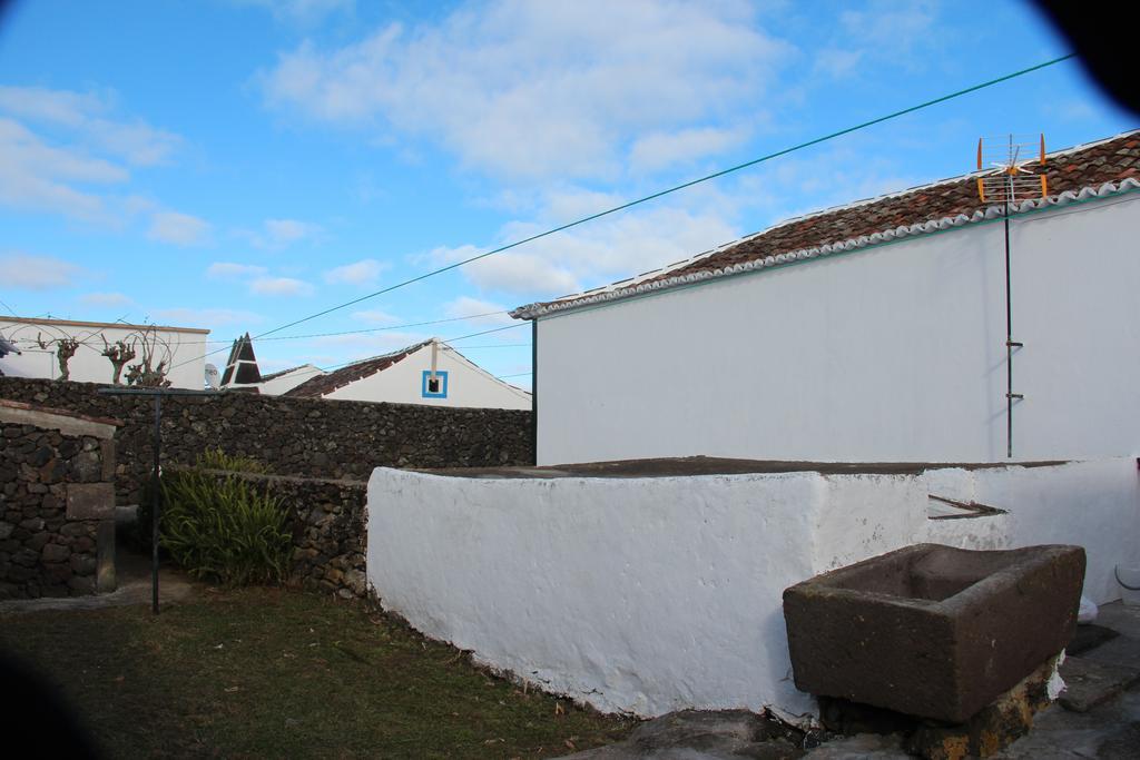 Casa Do Sr. Alberto Villa Praia da Vitoria ภายนอก รูปภาพ
